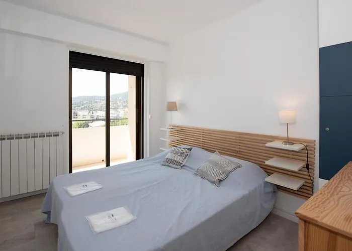 Beau T3 Pour 4 Personnes, Vue Mer, Au Lavandou - Fr-1-803-40 *