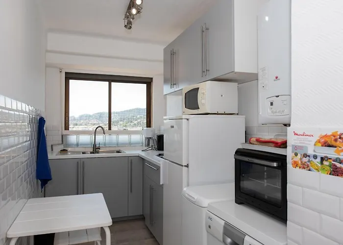 Apartman Beau T3 Pour 4 Personnes, Vue Mer, Au Lavandou - Fr-1-803-40 *