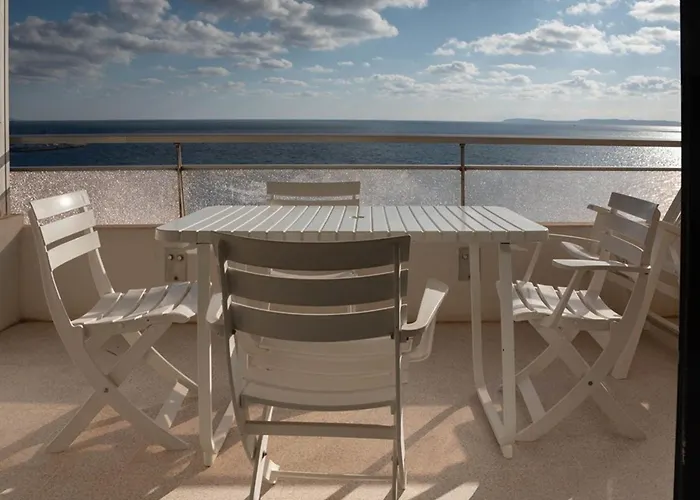 Apartman Beau T3 Pour 4 Personnes, Vue Mer, Au Lavandou - Fr-1-803-40 *